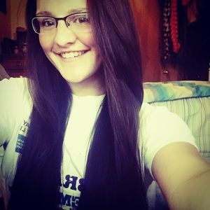 Meet your Posher, Alyssa