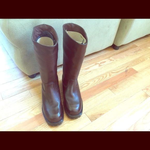Brand New LL Bean  Brown Leather Boots