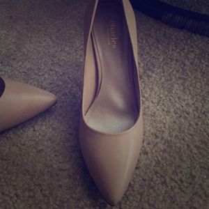 Pumps, worn once