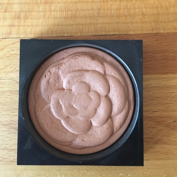 Chanel Lumière D'été highlighter powder