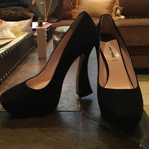 Mui Mui pumps