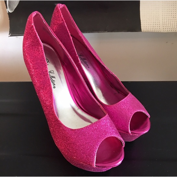 CLOSEOUT! MAKE AN OFFER! Glitter Platform Wedges