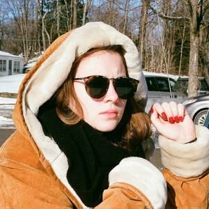 Meet your Posher, Claire