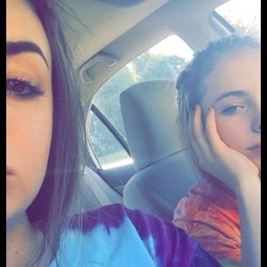 Meet your Posher, Ella