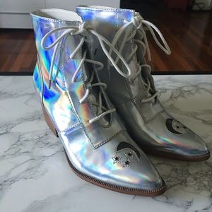 🚫SOLD🚫 YRU Silver Holographic Aura Boot