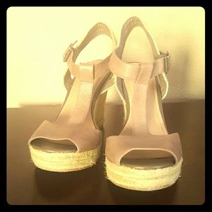 Steve Madden Beige Wedges
