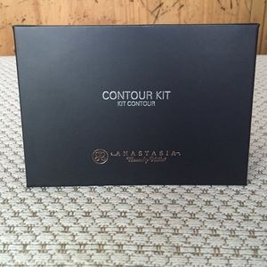 Anastasia Beverly Hills contour kit