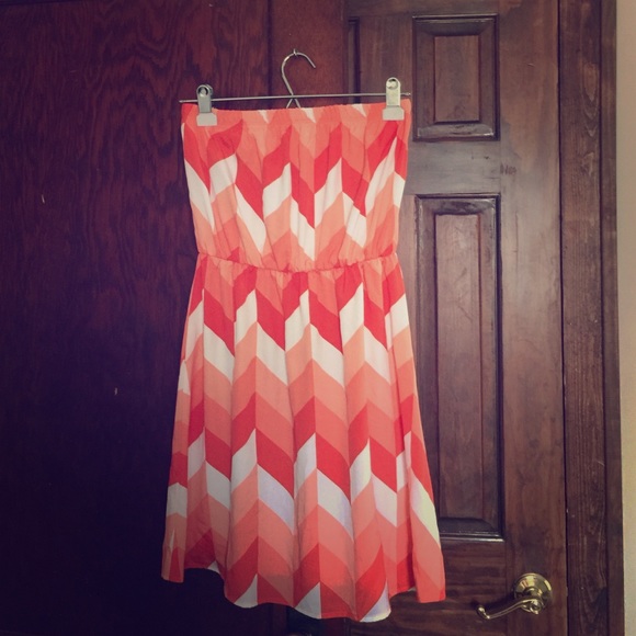 Francesca's orange chevron strapless dress