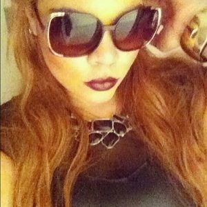 Meet your Posher, Aurea