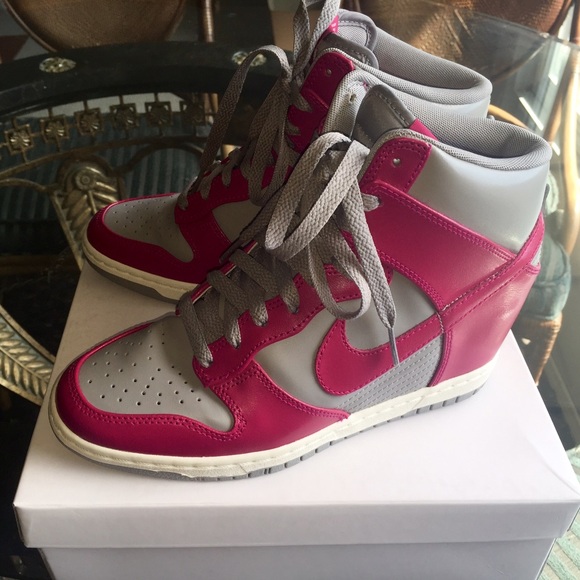 ‼️NIKE Women's Skinny High Top Dunks‼️