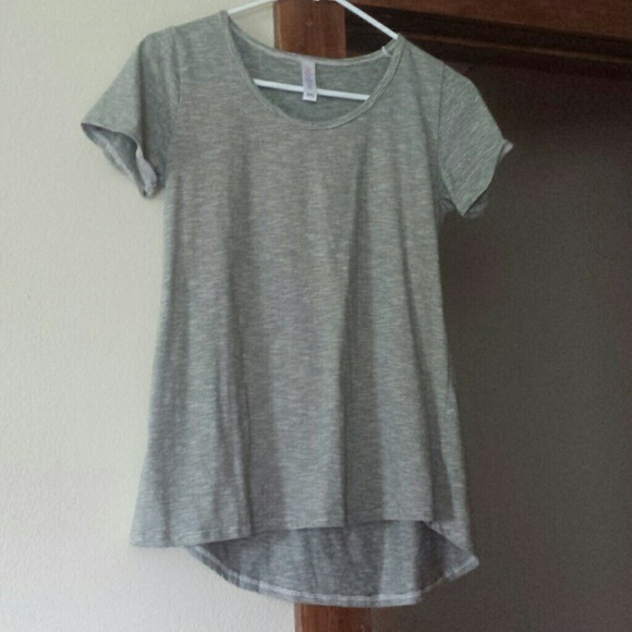 Lula Roe Classic tee