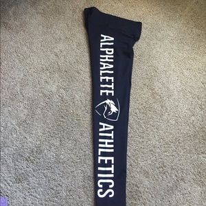 Alphalete Athletics V-cut leggings