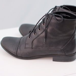 Classic Lace Up Boot -🐮Vegetarian Friendly🐮