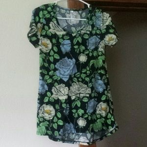 Lula Roe classic tee xxs
