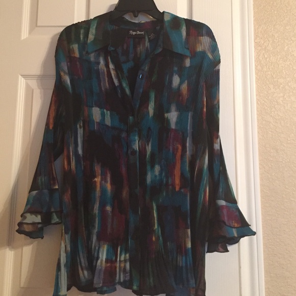 Button down 3/4 sleeve blouse