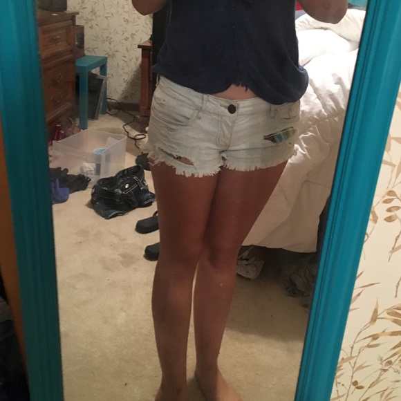 Roxy shorts - Picture 3 of 4