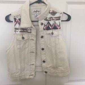 Sequenced buckle vest (medium)