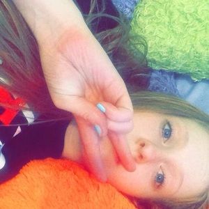 Meet your Posher, Brittney