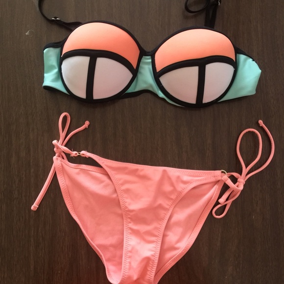 Color-blocked swim suit in Mint