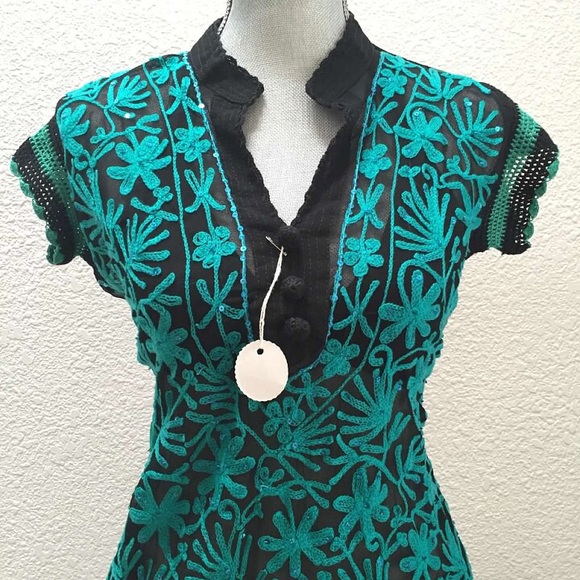 Gorgeous handmade and hand embroidered tunic - Picture 2 of 4