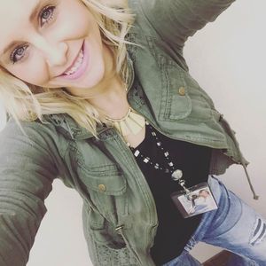 Meet your Posher, Lacey