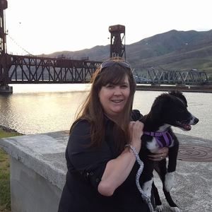 Meet your Posher, Angie