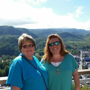 Meet your Posher, Gina