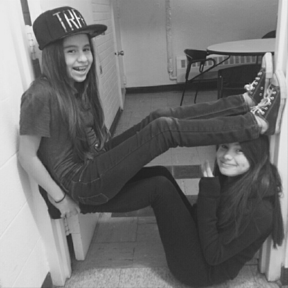 Meet your Posher, Daniela - Picture 1 of 1