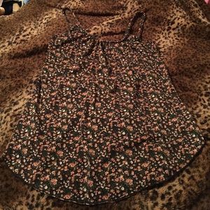 LAST CHANCE DONATING MAKE AN OFFER floral blouse