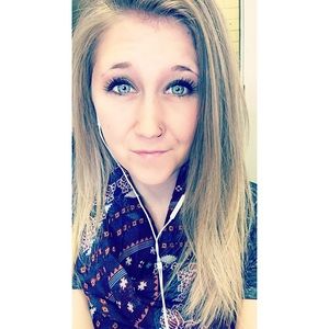 Meet your Posher, Esther