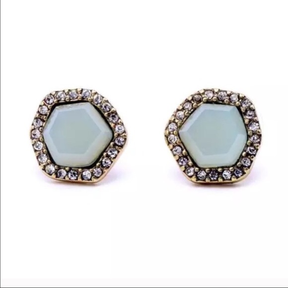 Beautiful Earrings (nwt) - Picture 4 of 5