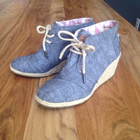 24 HR SALE 😱 lowest price Toms Denim Desert Wedge