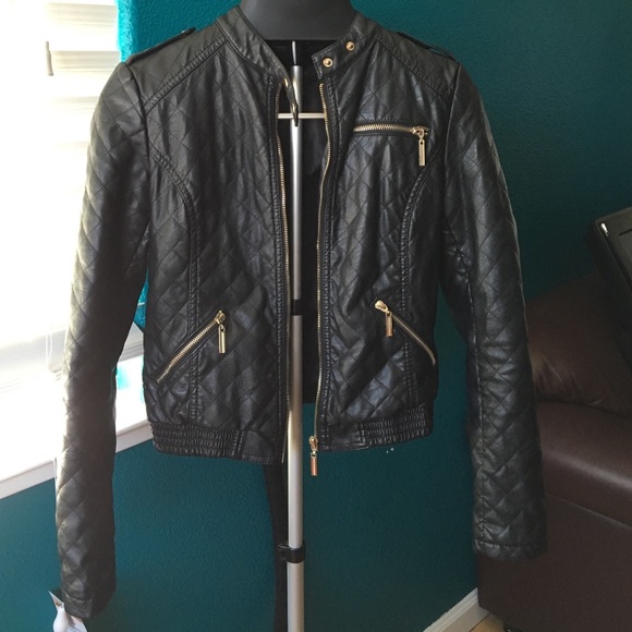 Black quilted stitch leather zip up - Picture 1 of 3