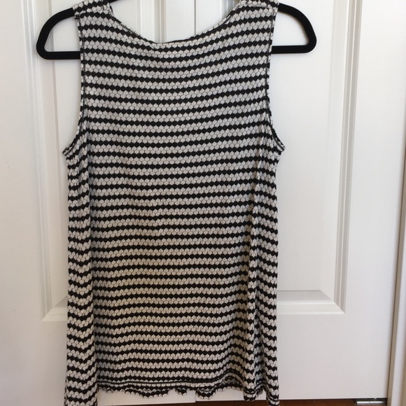 Studio M Patterned Tank Top - Picture 3 of 4