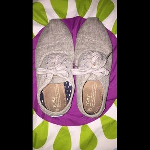 TOMS in excellent condition! Worn only a few times
