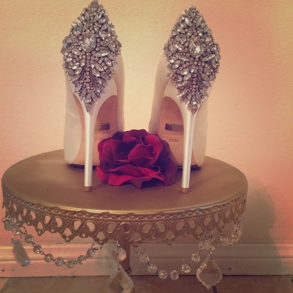 Badgley Mischka Kiara Platform Evening Pumps!!