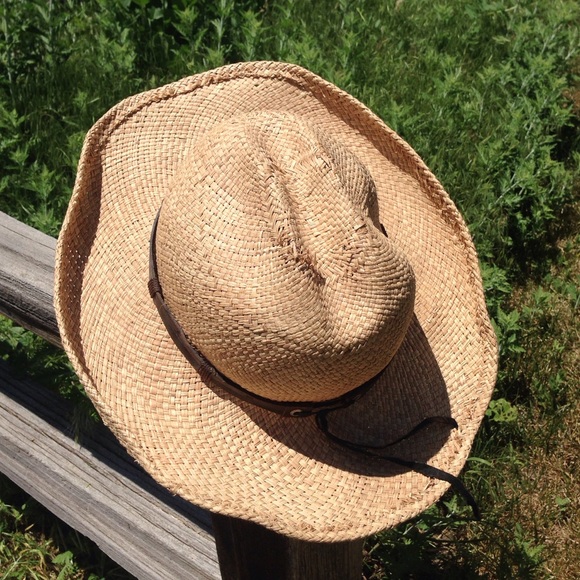 New BULLHIDE straw cowboy hat w leather strip😱❤️