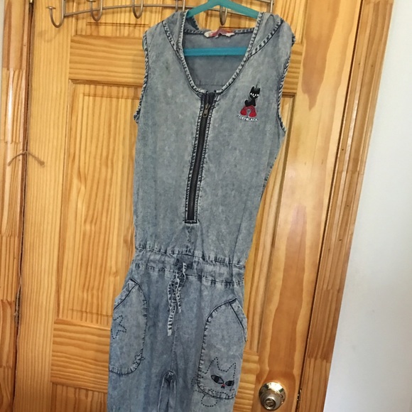 Unique overall