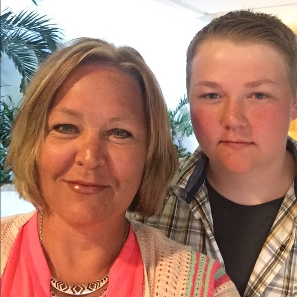 Meet your Posher, Kathy - Picture 1 of 1