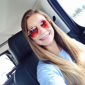 Meet your Posher, Haley