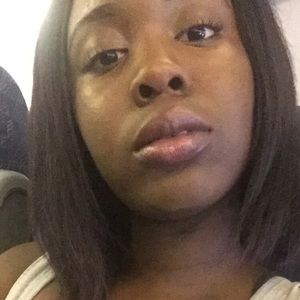 Meet your Posher, Deidre