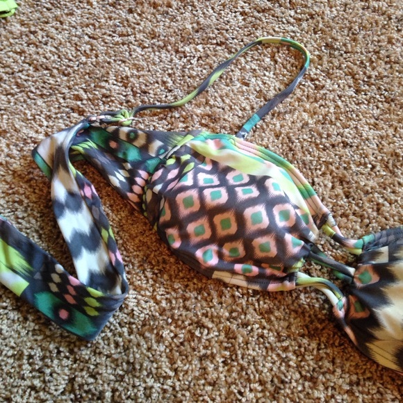 Billabong Swim Top