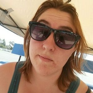 Meet your Posher, Deanna