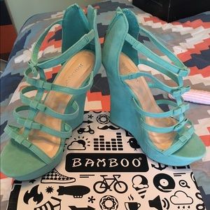 Mint size 6.5 (fits like 7) wedge heels Bamboo