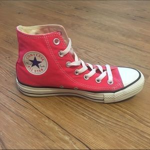 Hot pink Converse