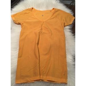 Lululemon Tee