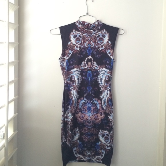Bodycon dress with print