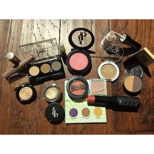 Golden goddess summer makeup bundle