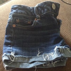 Distressed jean lowrise shortie shorts