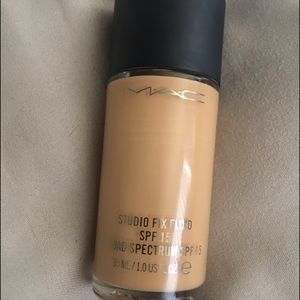 100% authentic Mac studio fix fluid